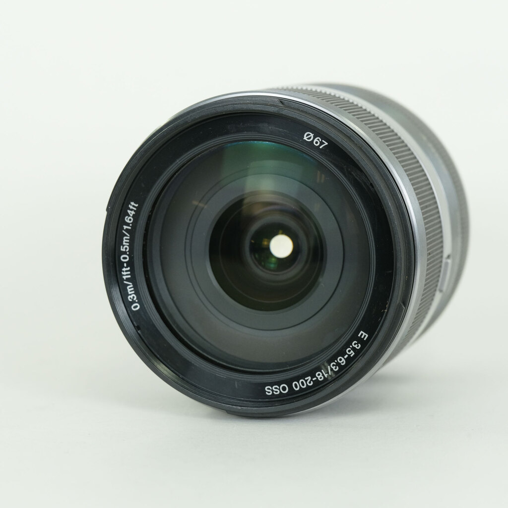 SONY E18-200mm F3.5-6.3 OSS SEL18200 SONY E18-200mm F3.5-6.3 OSS SEL18200