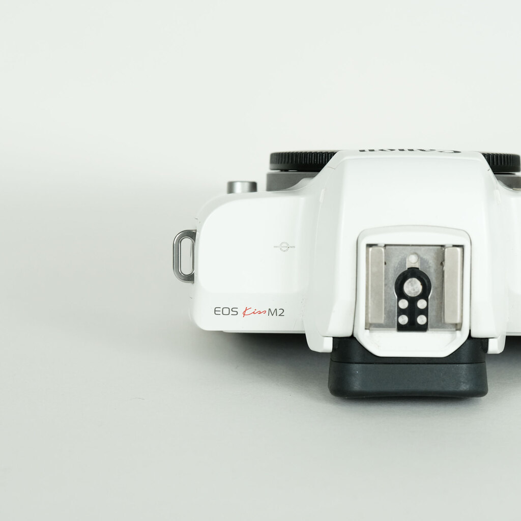 Canon EOS Kiss M2