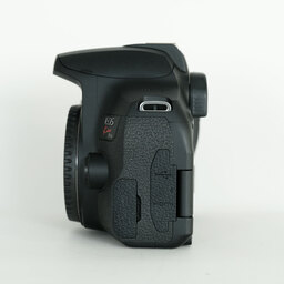 Canon EOS Kiss X10i