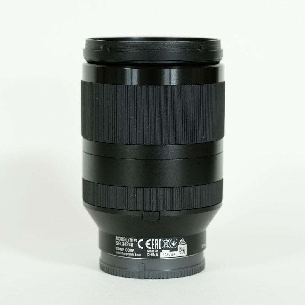 SONY FE 24-240mm F3.5-6.3 OSS SEL24240