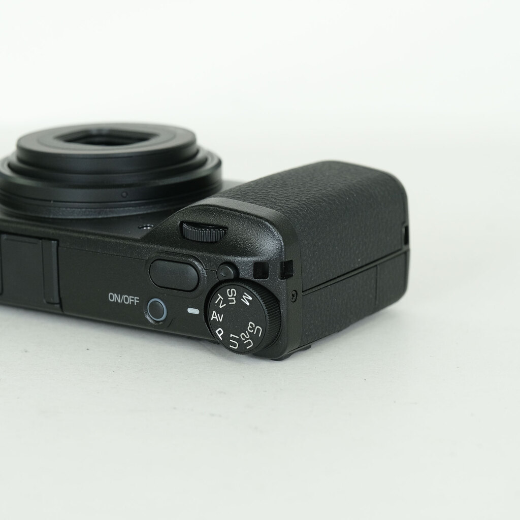 RICOH GR IVの出品 | ONE SCENE（ワンシーン）