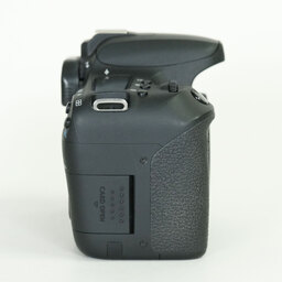 Canon EOS 9000D