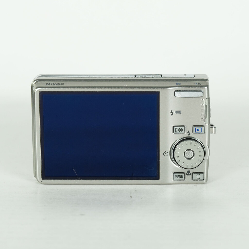 Nikon COOLPIX S600 チタンシルバーの出品 | ONE SCENE（ワンシーン）