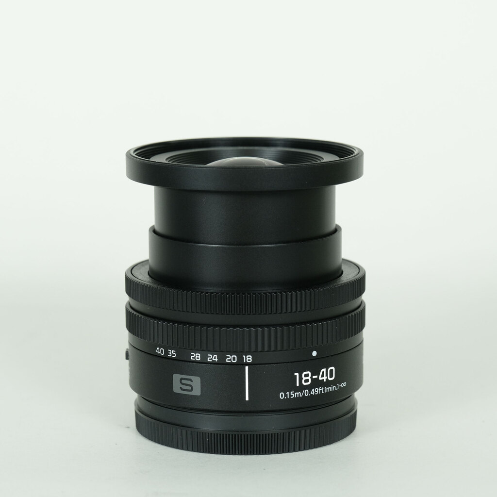 Panasonic LUMIX S 18-40mm F4.5-6.3の出品 | ONE SCENE（ワンシーン）