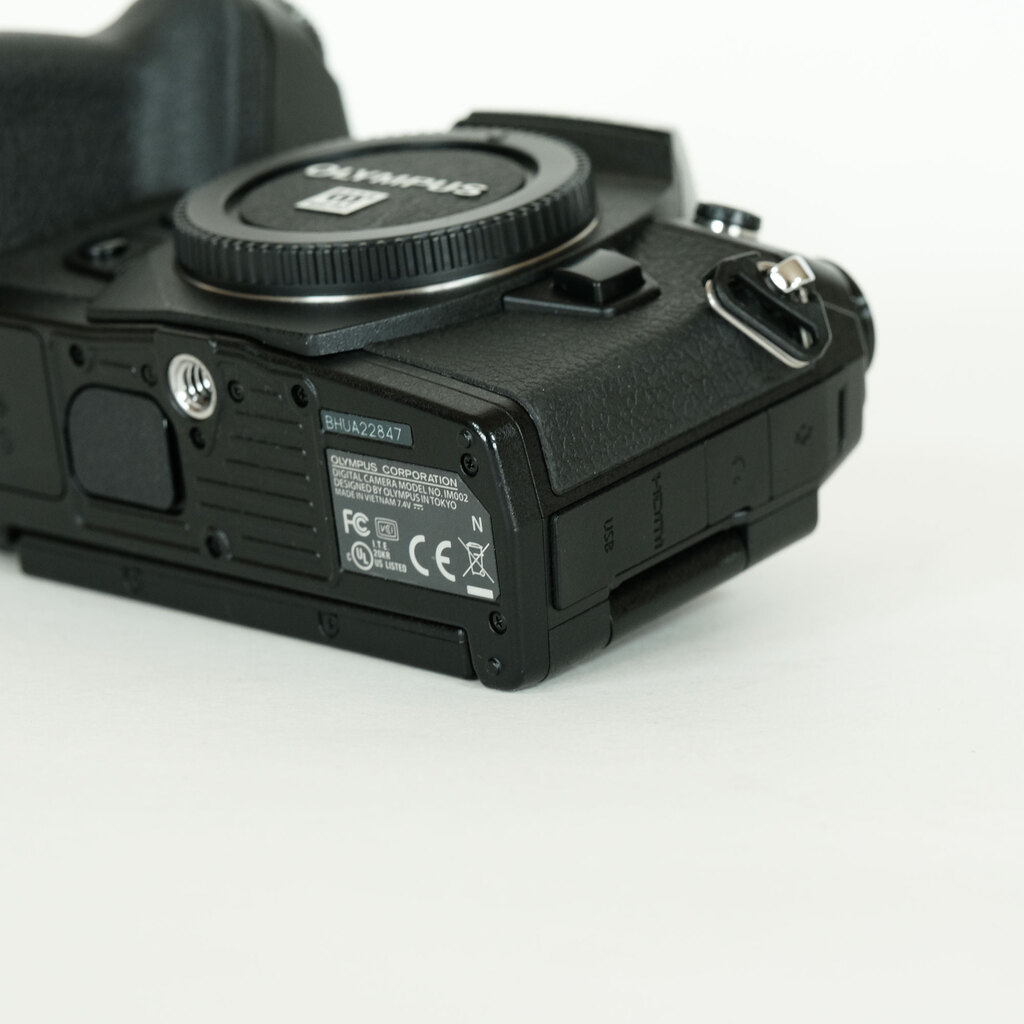 OLYMPUS OM-D E-M1 Mark II