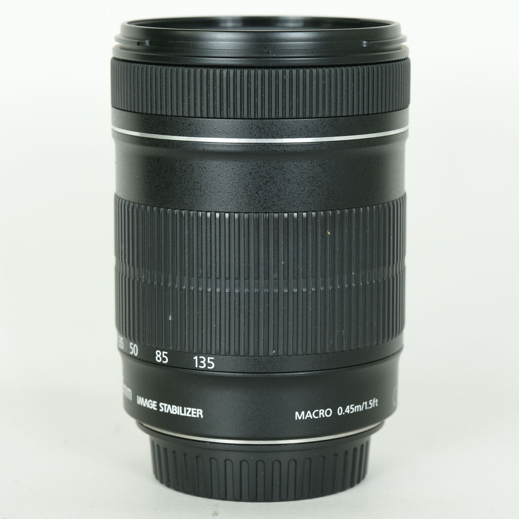 Canon EF-S18-135mm F3.5-5.6 IS
