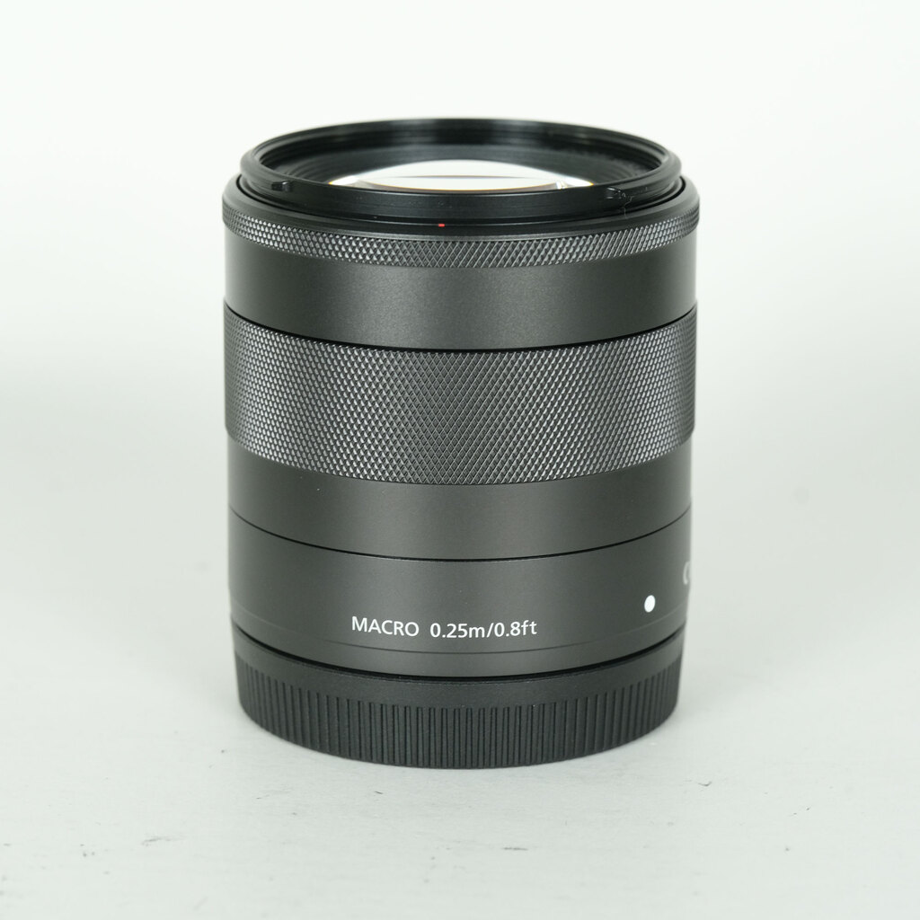 Canon EF-M18-55mm F3.5-5.6 IS STM