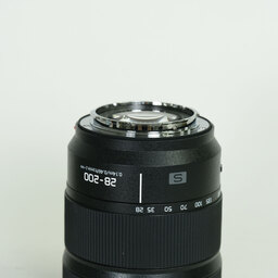 Panasonic LUMIX S 28-200mm F4-7.1 MACRO O.I.S.