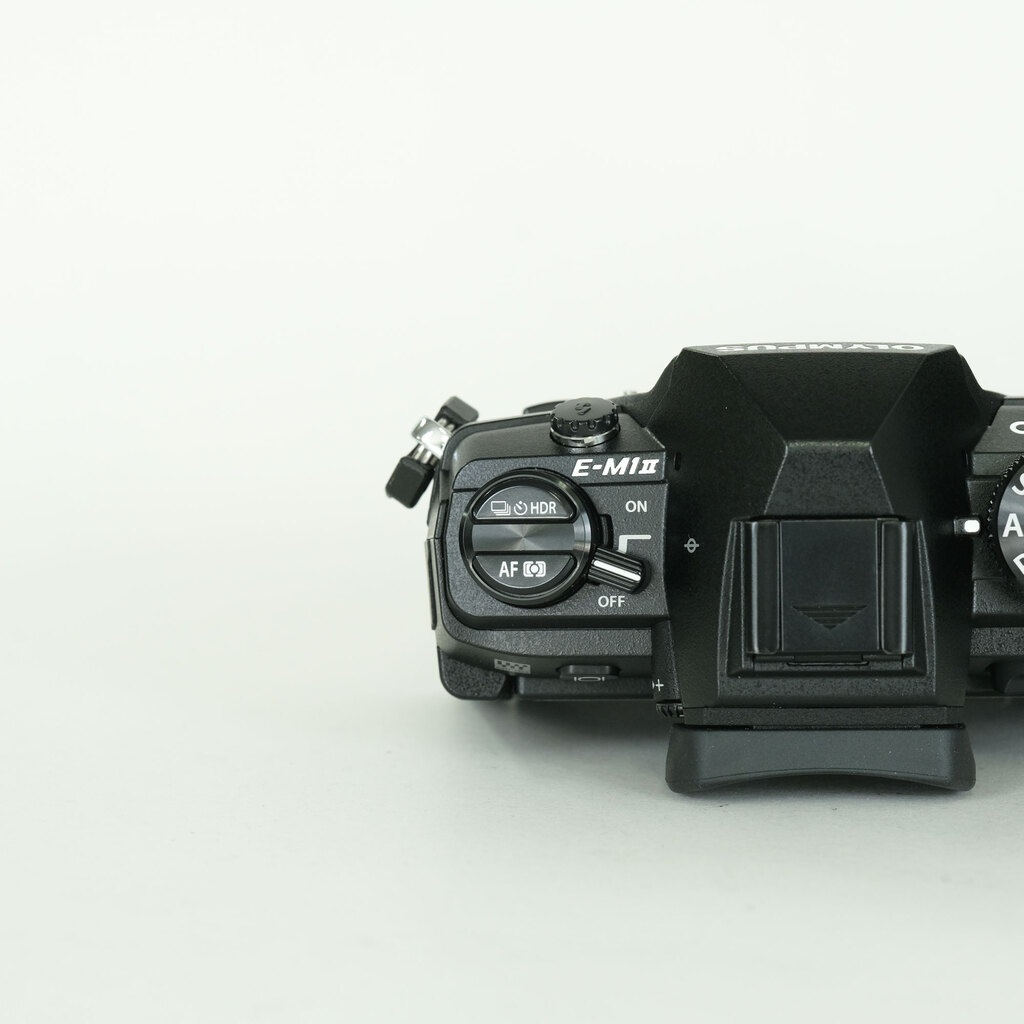OLYMPUS OM-D E-M1 Mark II OLYMPUS OM-D E-M1 Mark II