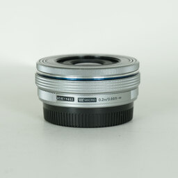 OLYMPUS M.ZUIKO DIGITAL ED 14-42mm F3.5-5.6 EZ シルバー