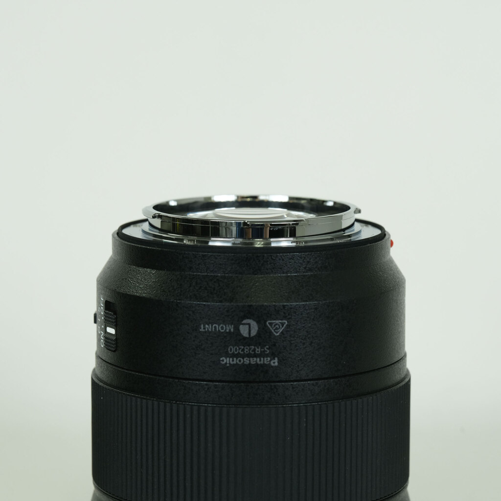 Panasonic LUMIX S 28-200mm F4-7.1 MACRO O.I.S. Panasonic LUMIX S 28-200mm F4-7.1 MACRO O.I.S.