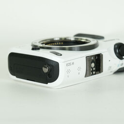Canon EOS M ボディ ホワイト