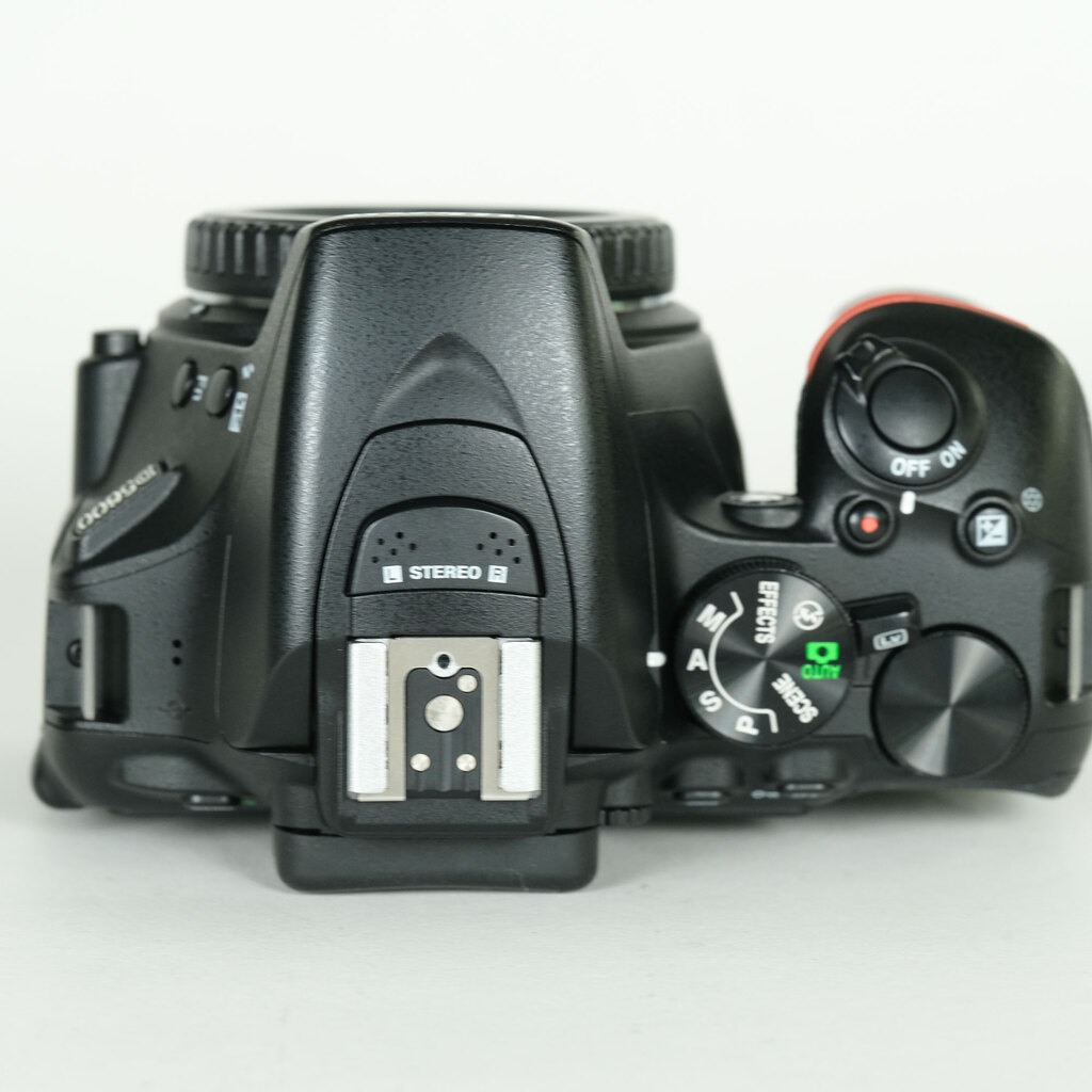 Nikon D5600