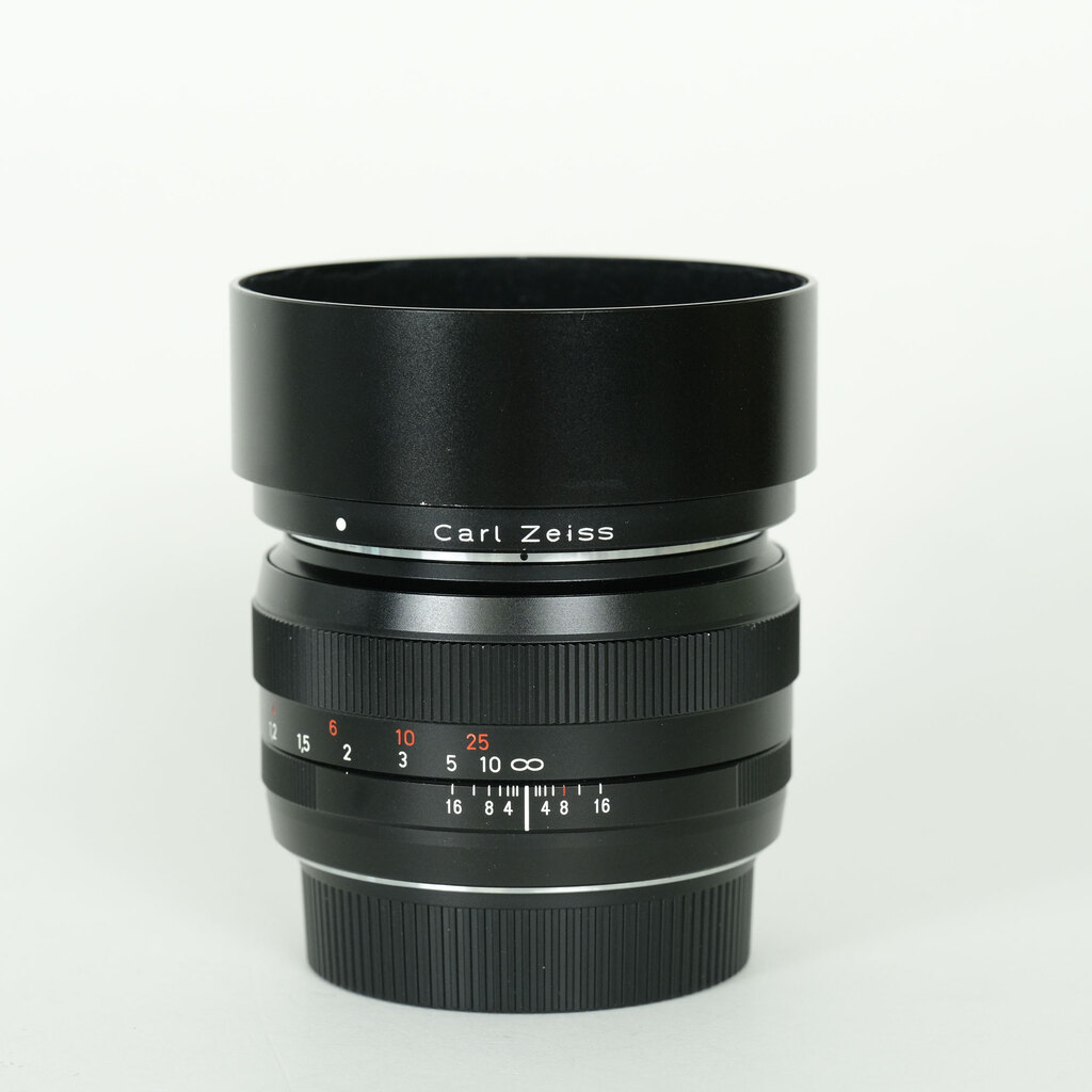 Carl Zeiss Planar T* 50mm F1.4 ZE [�L���m��EF�p]