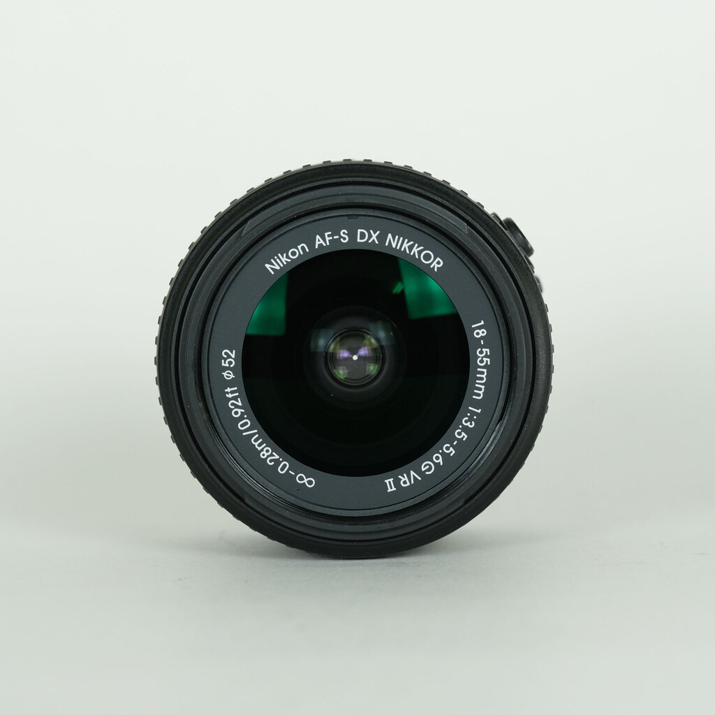 Nikon AF-S DX NIKKOR 18-55mm f3.5-5.6G VR II