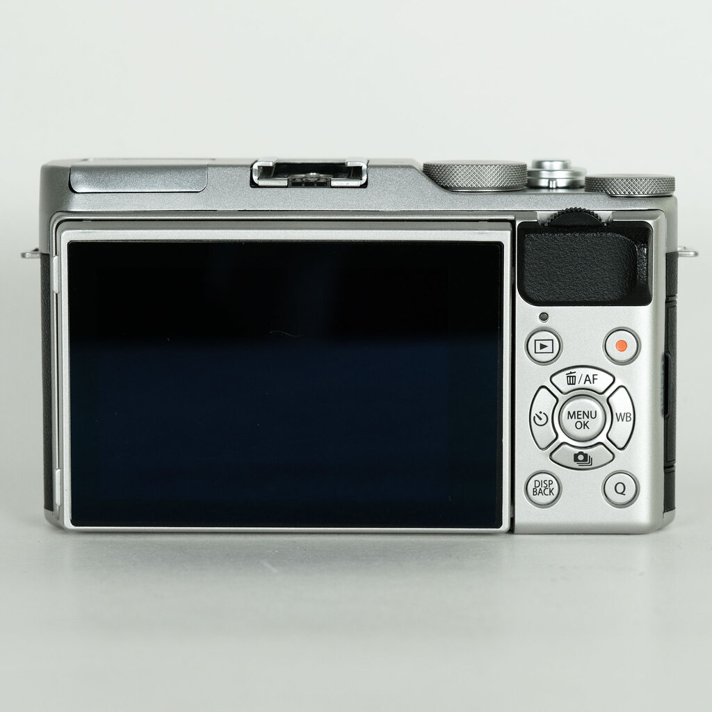 FUJIFILM X-A3 ボディ  シルバー
