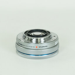 OLYMPUS M.ZUIKO DIGITAL ED 14-42mm F3.5-5.6 EZ シルバー OLYMPUS M.ZUIKO DIGITAL ED 14-42mm F3.5-5.6 EZ シルバー