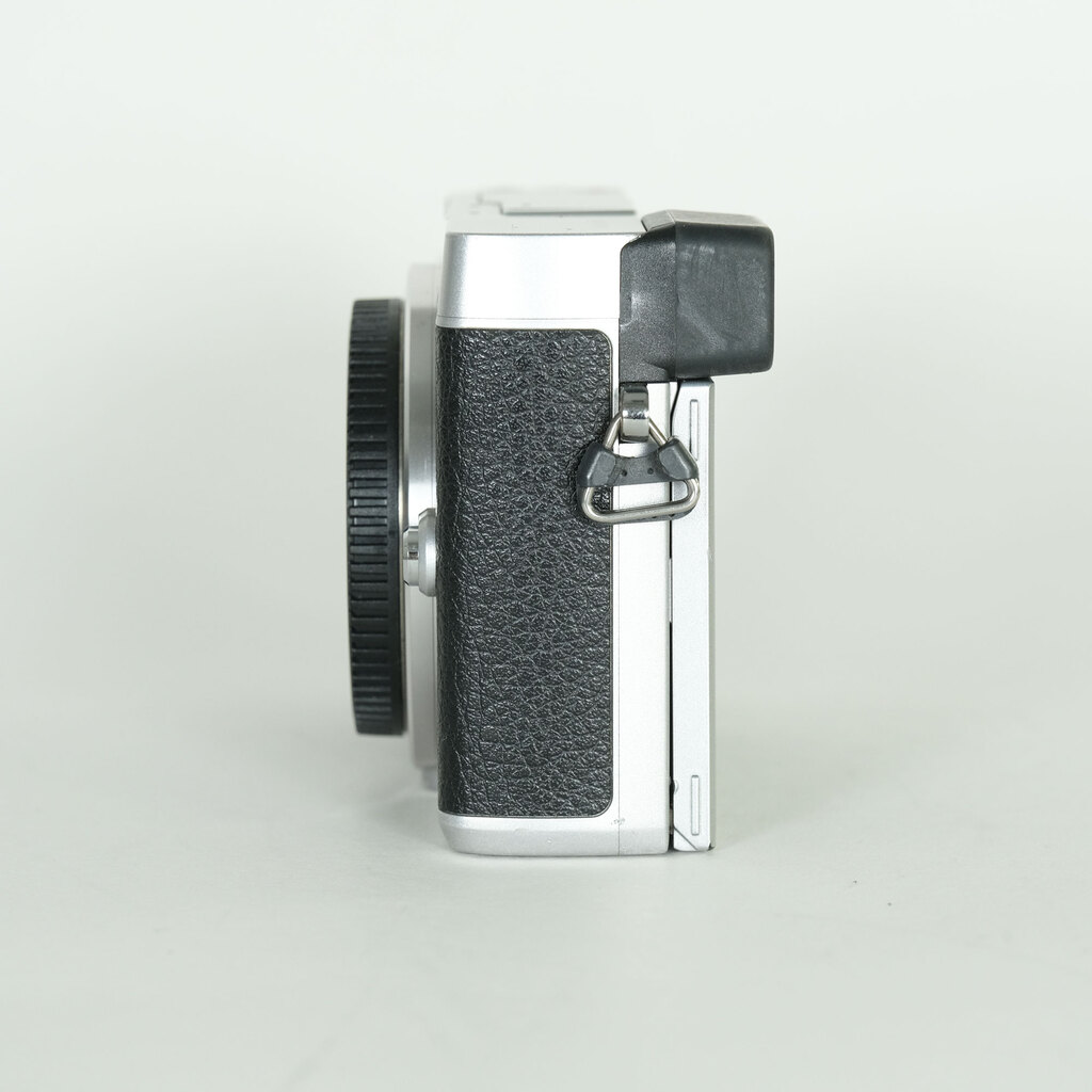 Panasonic LUMIX DMC-GX7MK2 ボディ シルバー