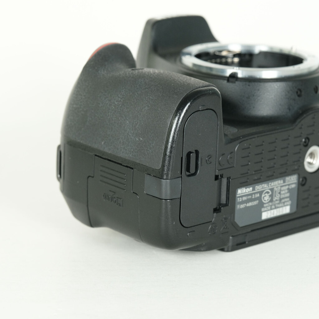 Nikon D5300の出品 | ONE SCENE（ワンシーン）