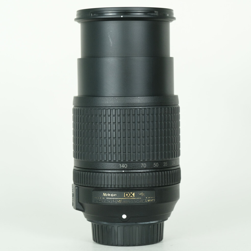 Nikon AF-S DX NIKKOR 18-140mm F3.5-5.6G ED VRの出品 | ONE SCENE