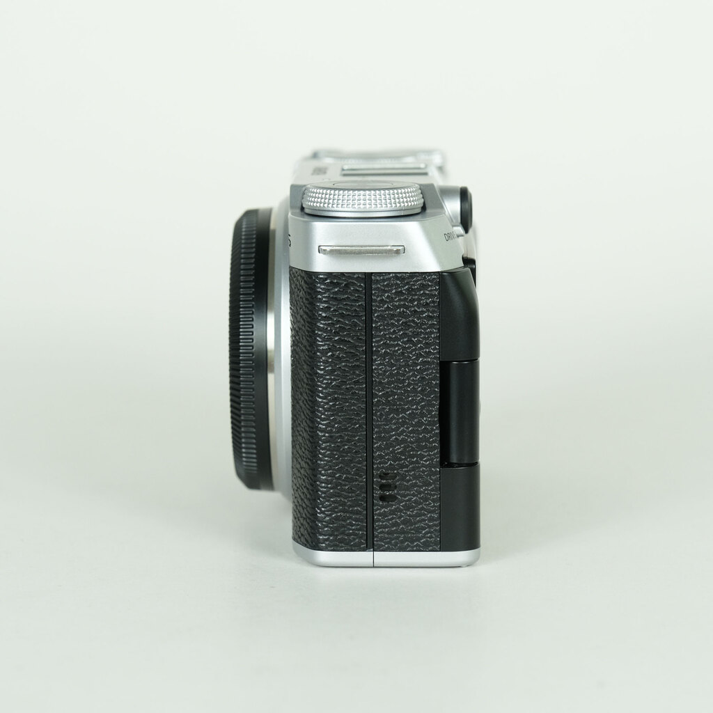 FUJIFILM X-M5 FUJIFILM X-M5