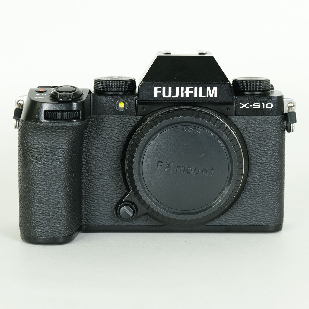 FUJIFILM X-S10 ボディ 中古価格比較 - 価格.com