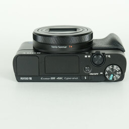 SONY Cyber-shot DSC-RX100M7 SONY Cyber-shot DSC-RX100M7