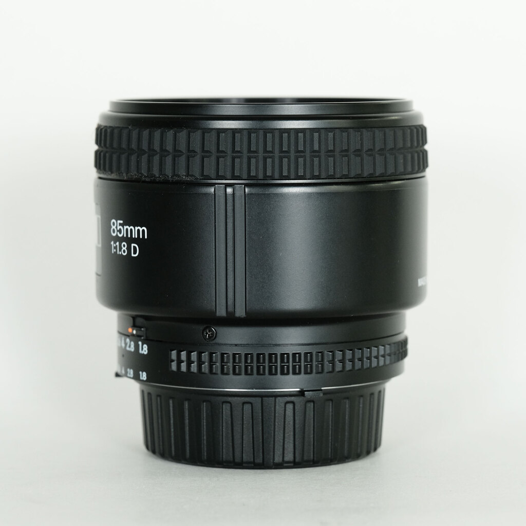 Nikon Ai AF Nikkor 85mm f/1.8Dの出品 | ONE SCENE（ワンシーン）