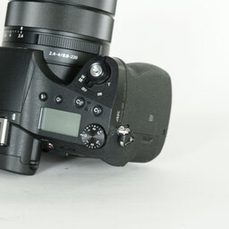 SONY Cyber-shot DSC-RX10M3