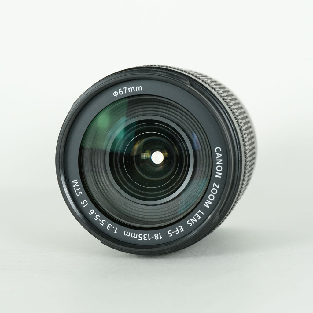 Canon EF-S18-135mm F3.5-5.6 IS STMの出品 | ONE SCENE（ワンシーン）