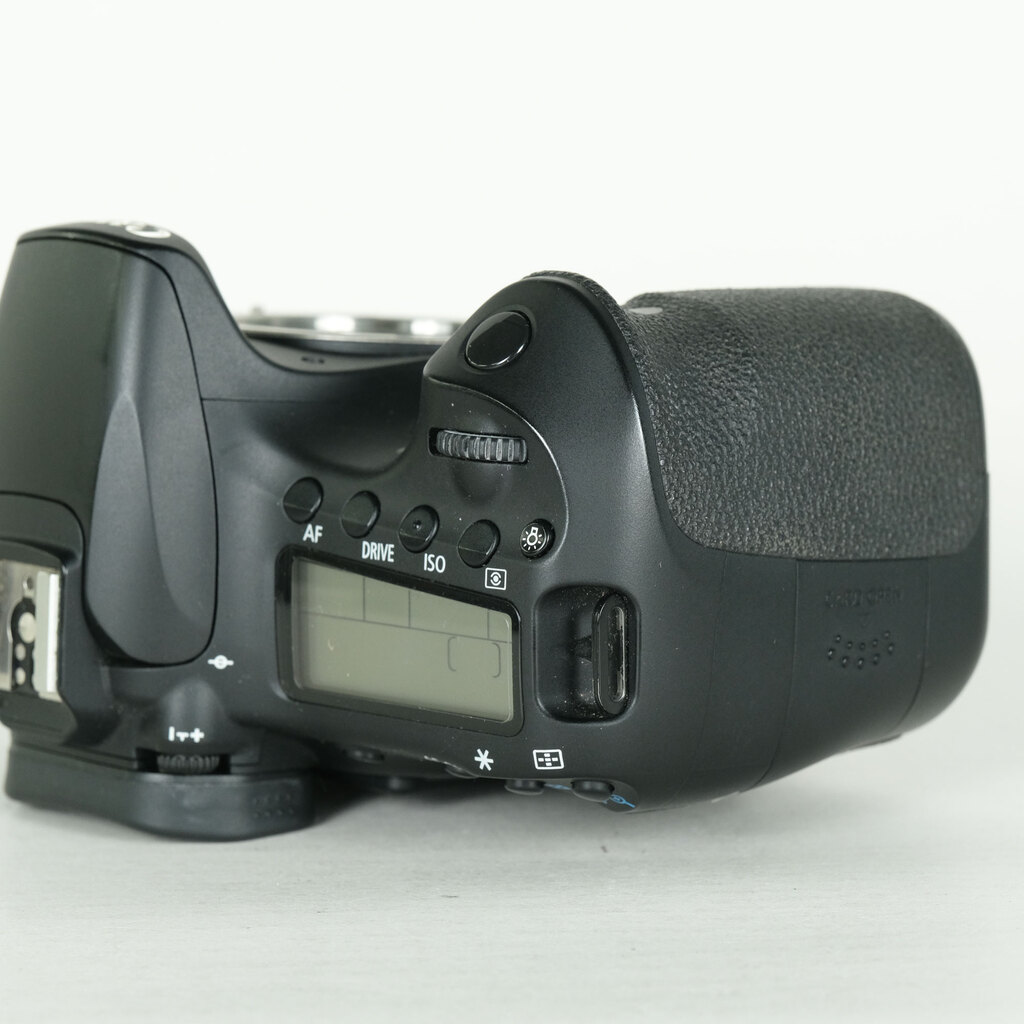 Canon EOS 60D ボディの出品 | ONE SCENE（ワンシーン）