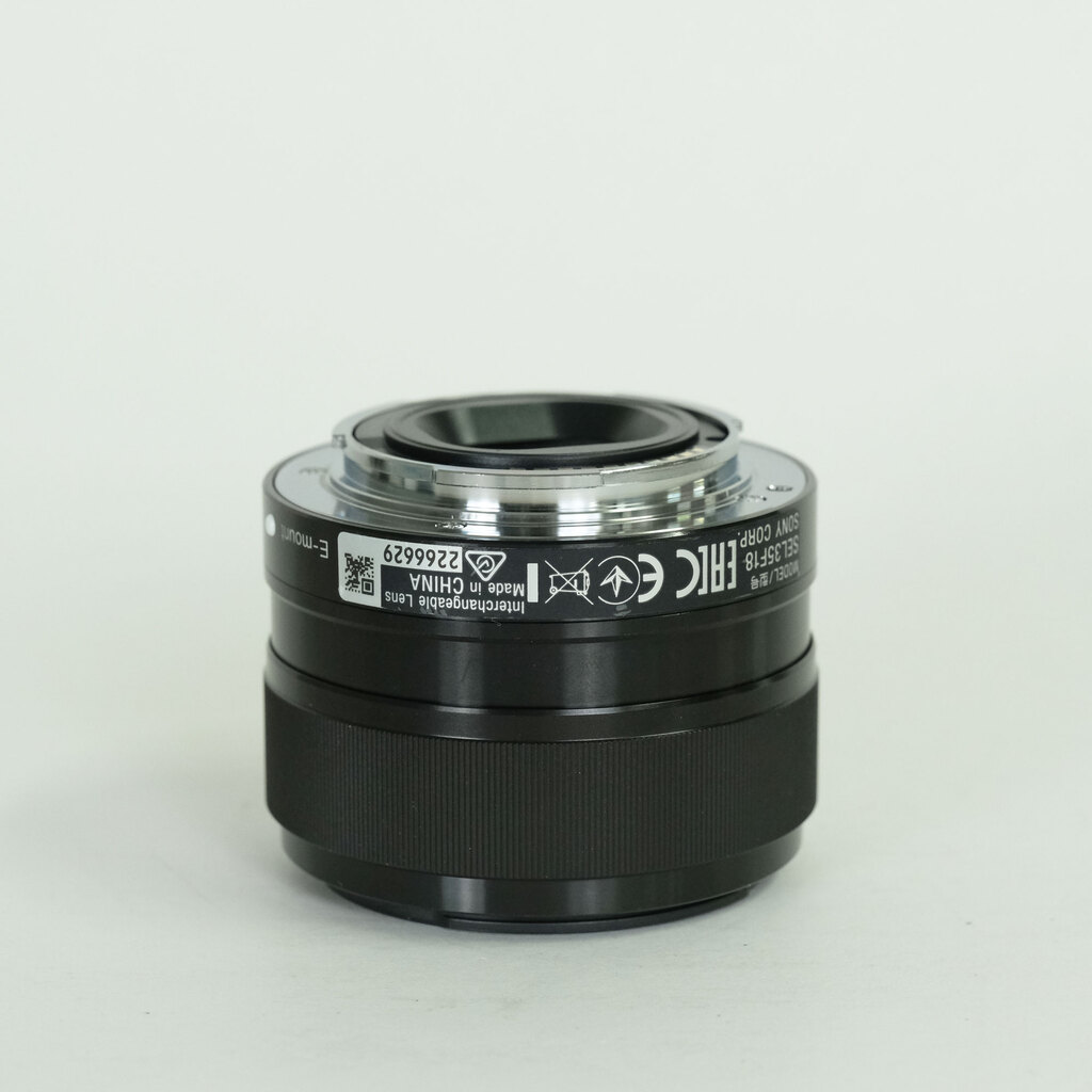SONY E 35mm F1.8 OSS SEL35F18