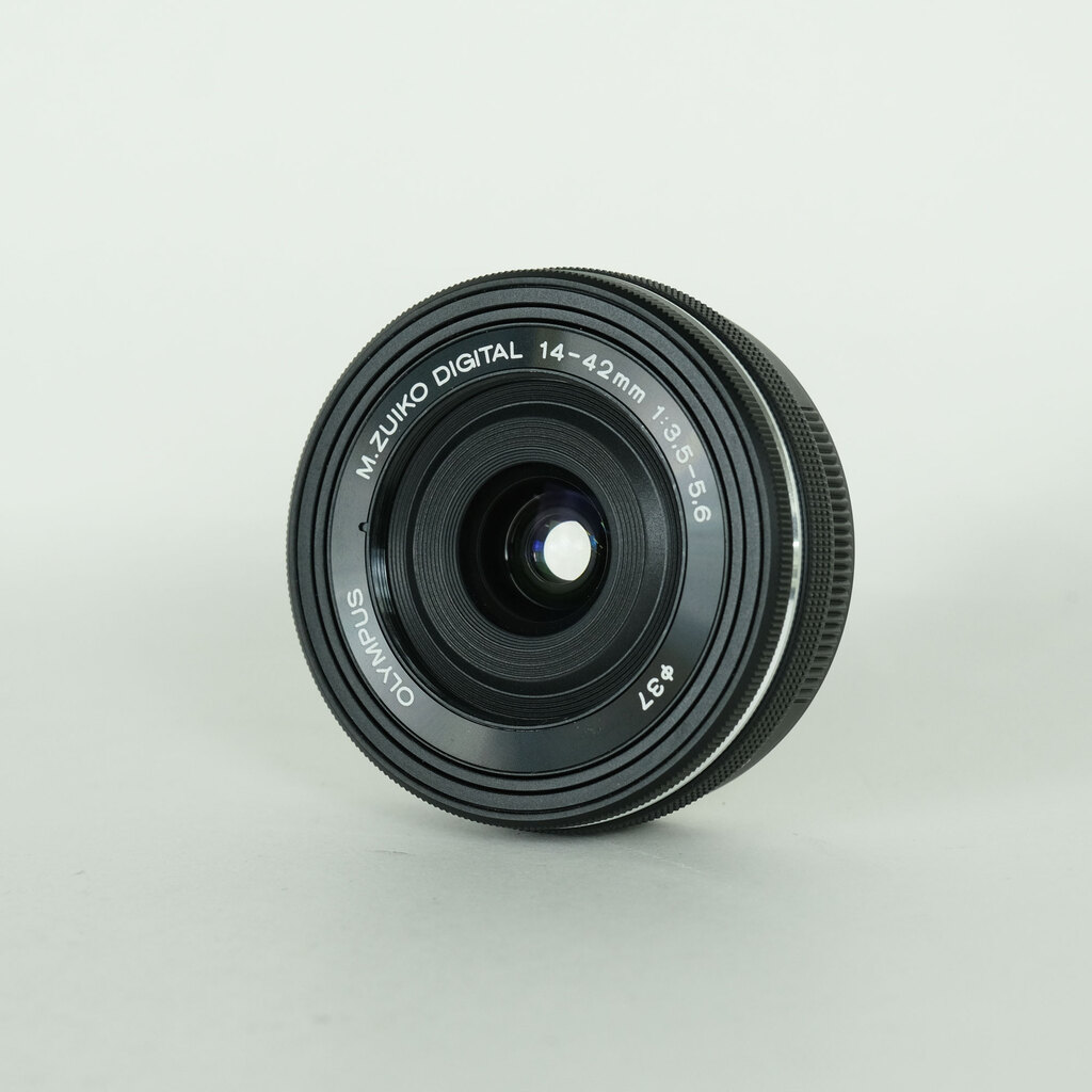 OLYMPUS M.ZUIKO DIGITAL ED 14-42mm F3.5-5.6 EZ ブラックの出品