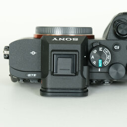 SONY α7 IV(ILCE-7M4) SONY α7 IV(ILCE-7M4)