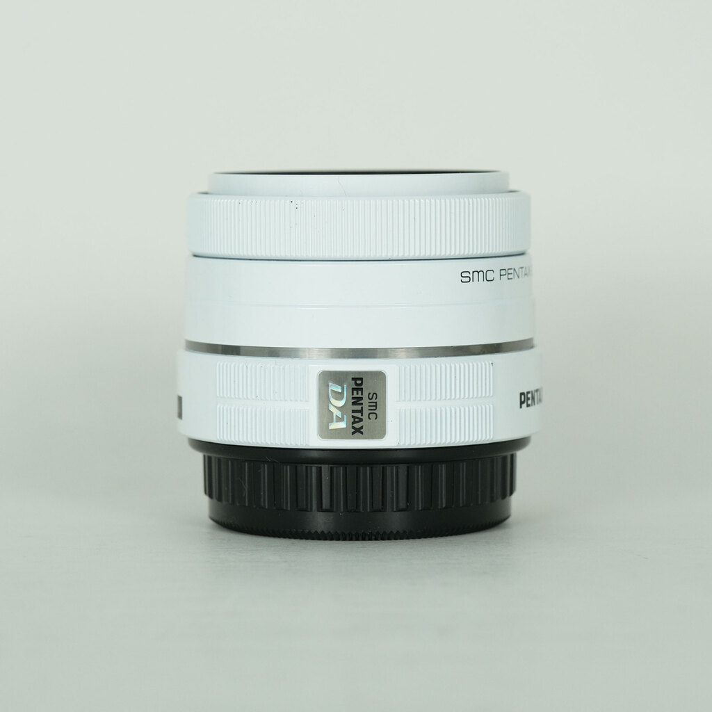 ペンタックス DA 35mm F2.4 AL ホワイト PENTAX DA35mm F2.4 AL(受注生産) ホワイトの出品 | ONE SCENE（ワン
