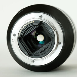 SONY FE 24-240mm F3.5-6.3 OSS SEL24240