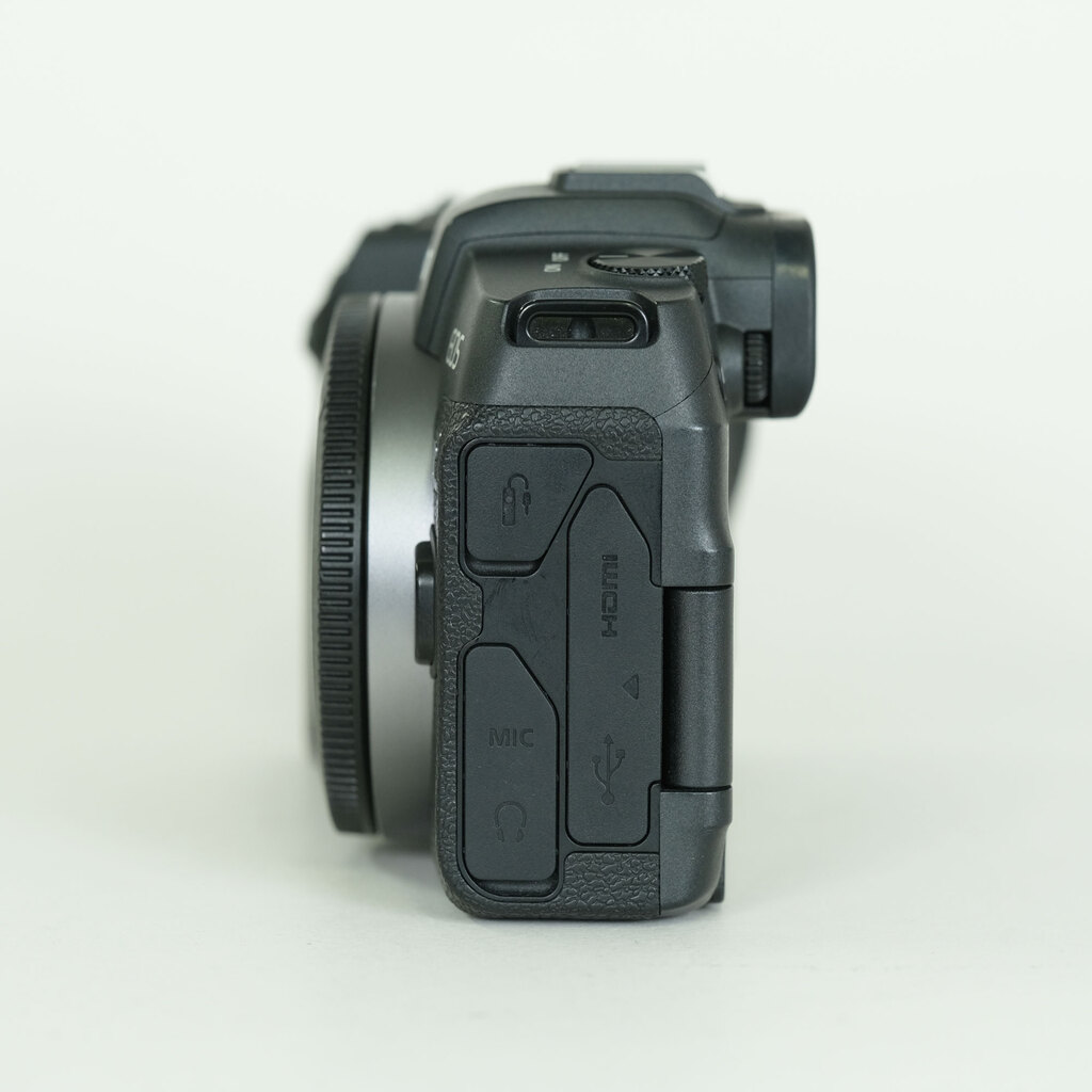 Canon EOS RP Canon EOS RP