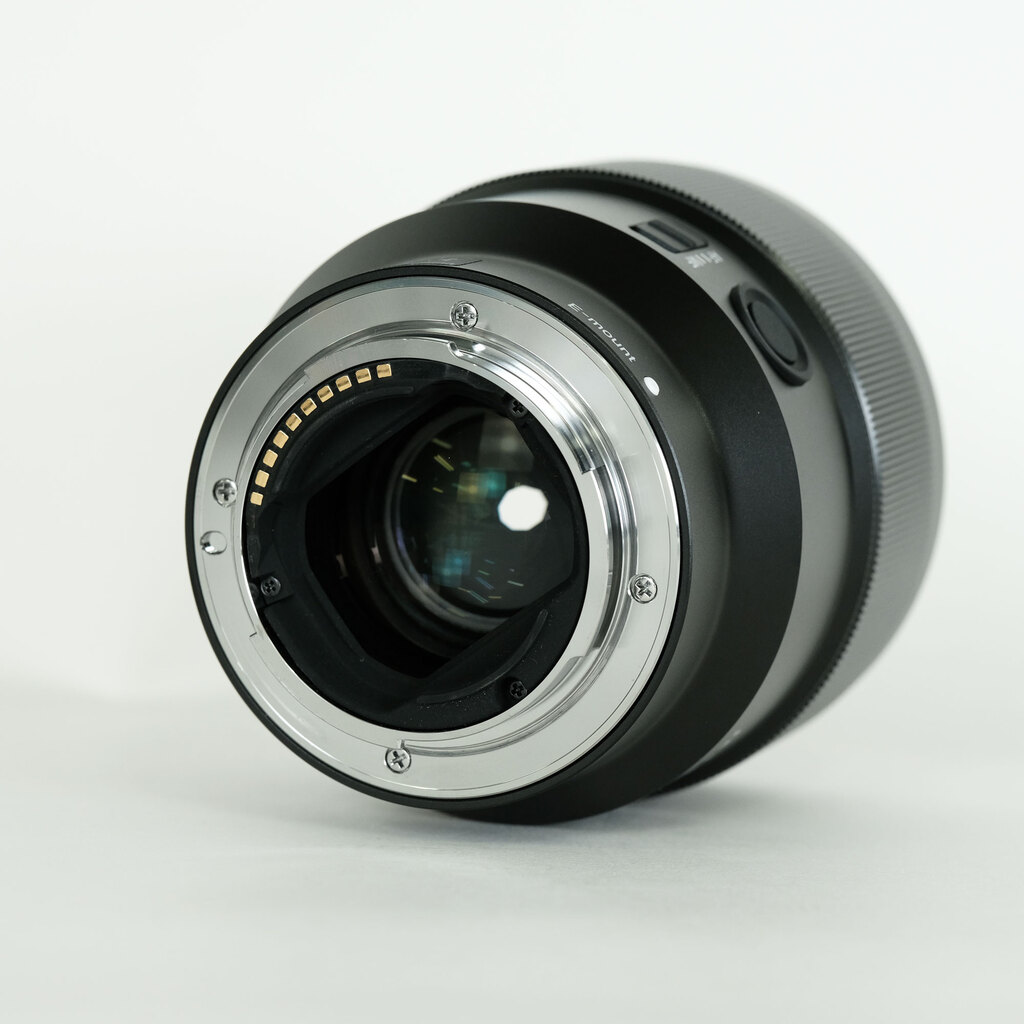 SONY FE 85mm F1.8 SEL85F18 SONY FE 85mm F1.8 SEL85F18