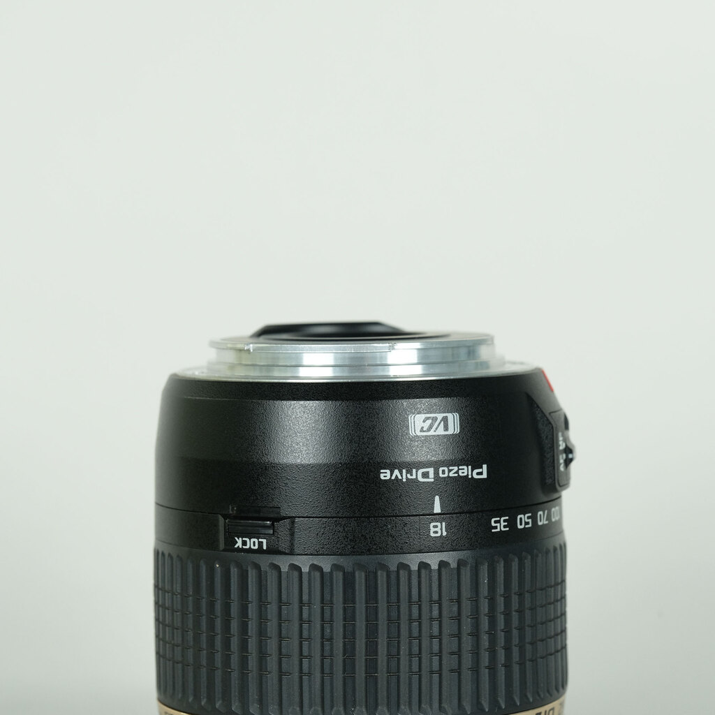 TAMRON 18-270mm F3.5-6.3 DiII VC PZD TS B008TSE（キヤノンEF用）の
