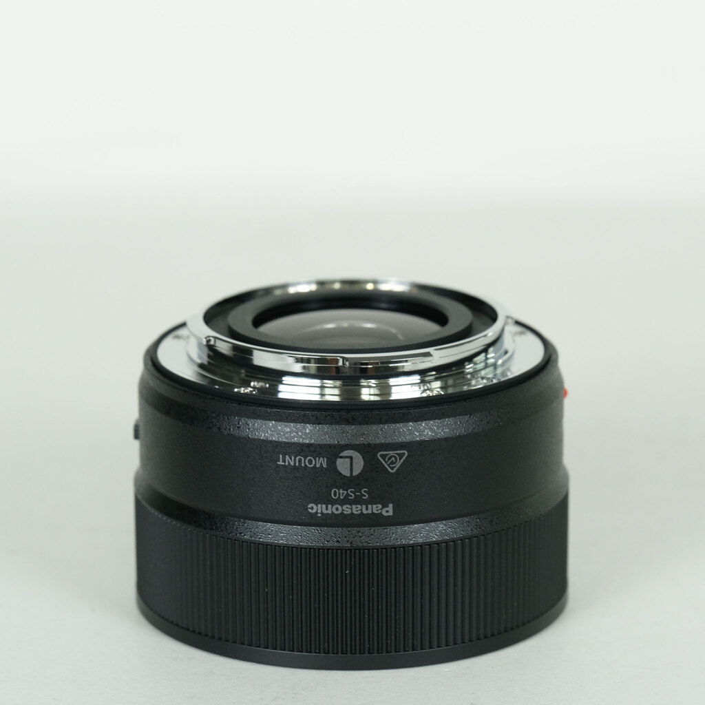 レンズ(単焦点) Panasonic LUMIX S 40mm F2 S-S40 Panasonic LUMIX S 40mm F2の出品 | ONE SCENE（ワンシーン）