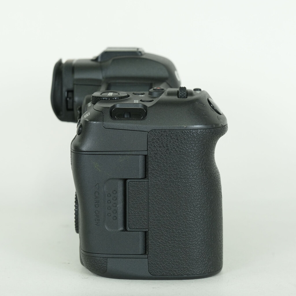 Canon EOS R5