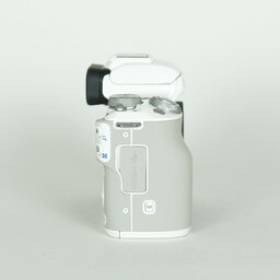 Canon EOS Kiss M Canon EOS Kiss M