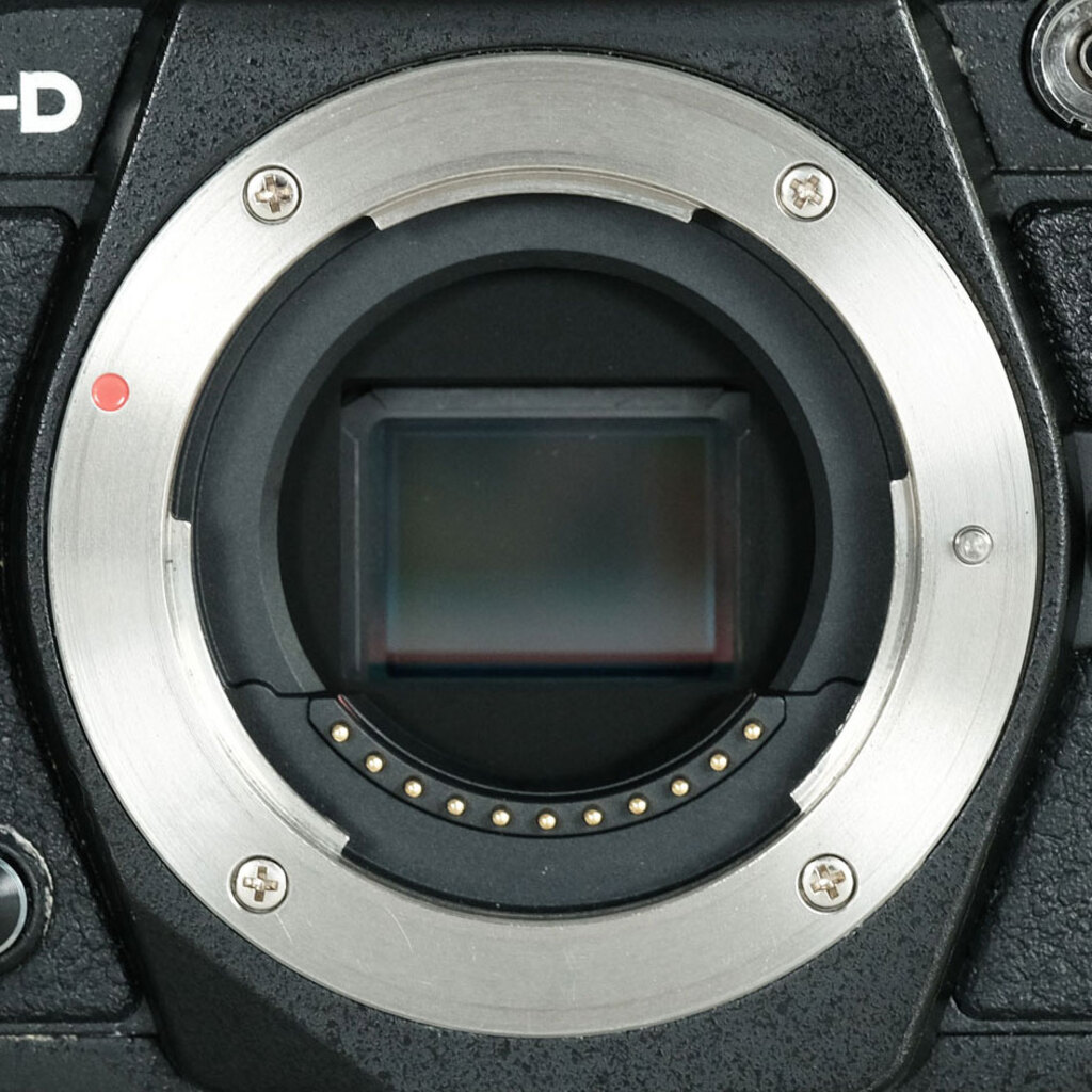 OLYMPUS OM-D E-M5 Mark II