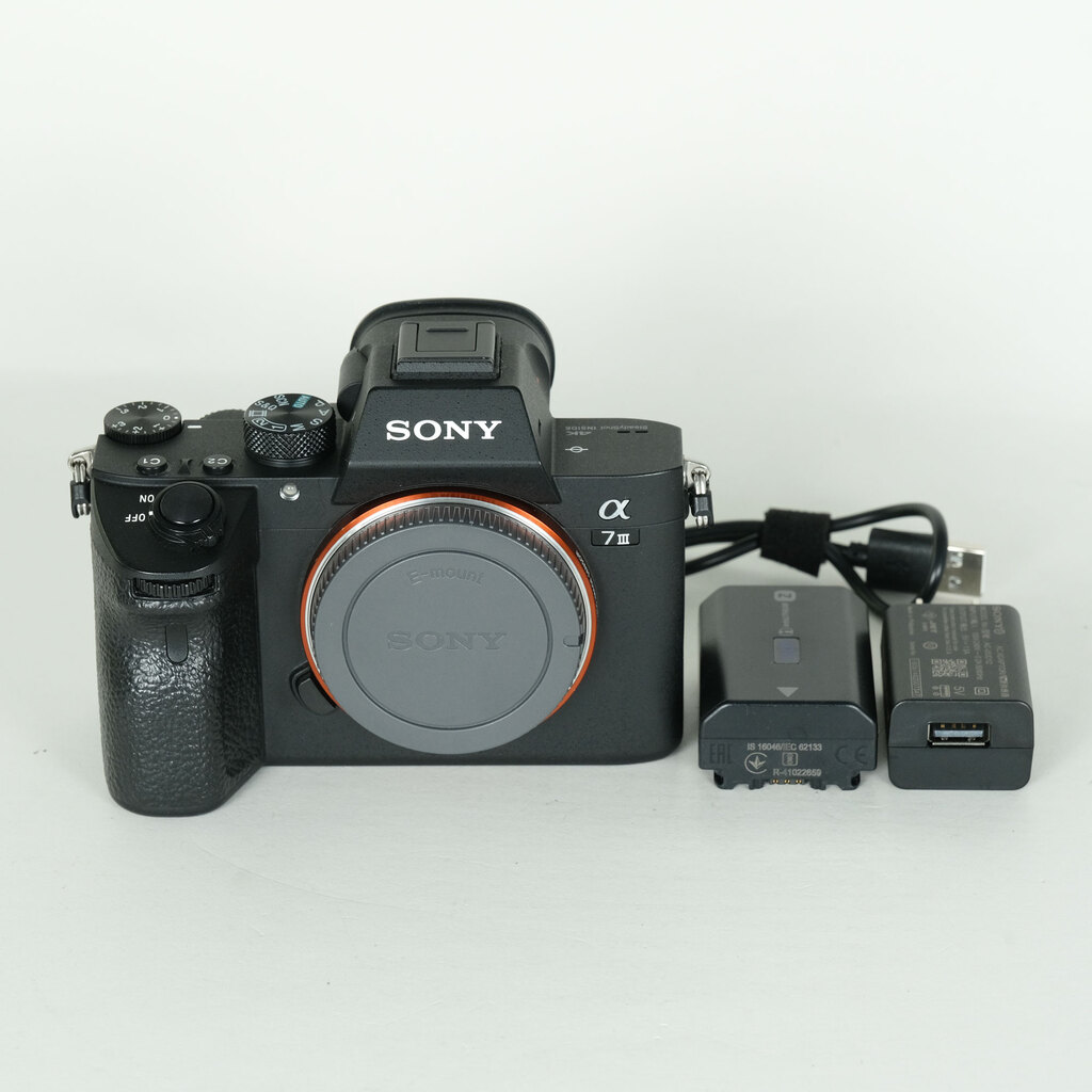 SONY ��7 III�iILCE-7M3�j [�{�f�B]