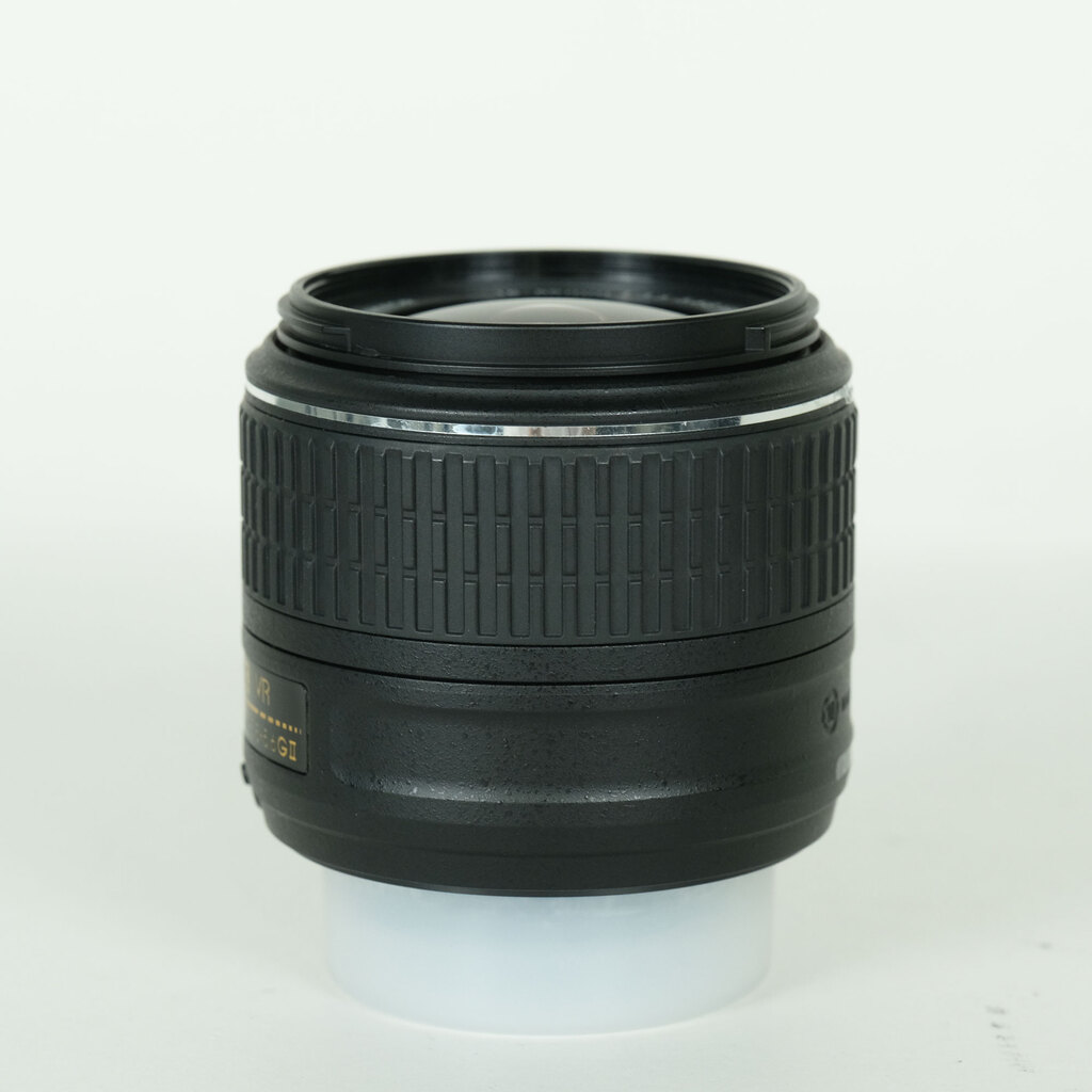 Nikon AF-S DX NIKKOR 18-55mm f3.5-5.6G VR II