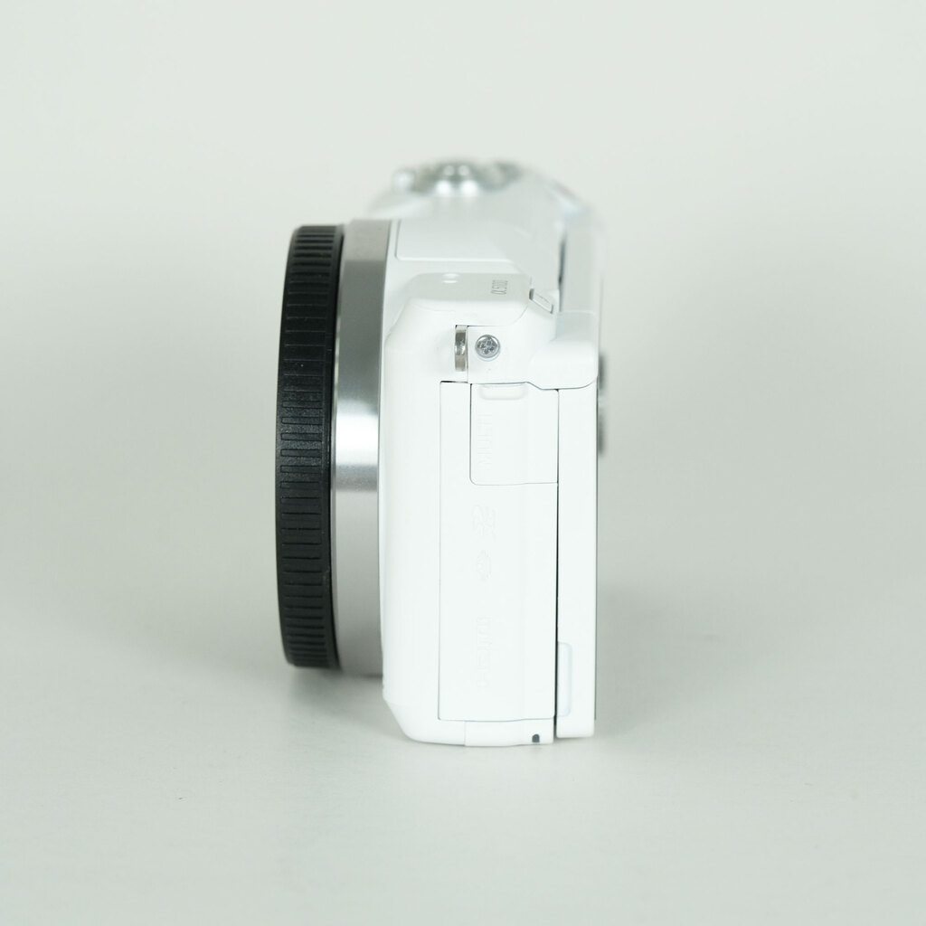SONY α5100 ILCE-5100 ホワイトの出品 | ONE SCENE（ワンシーン）