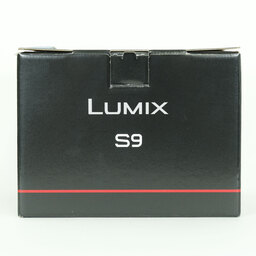 Panasonic LUMIX DC-S9 Panasonic LUMIX DC-S9