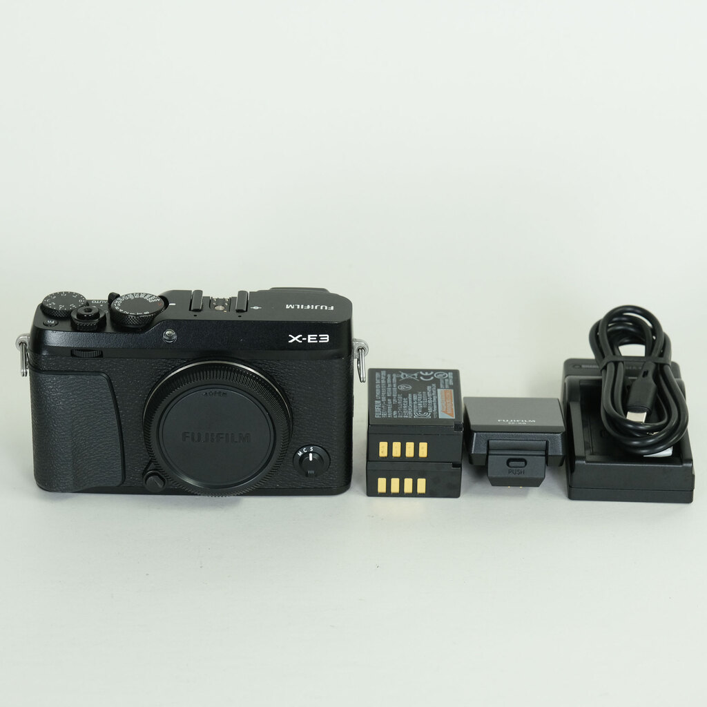 FUJIFILM X-E3