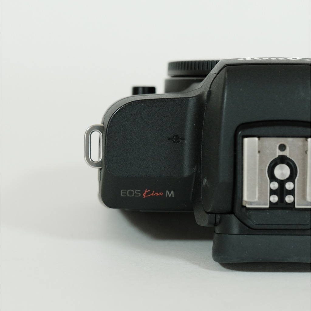 Canon EOS Kiss M