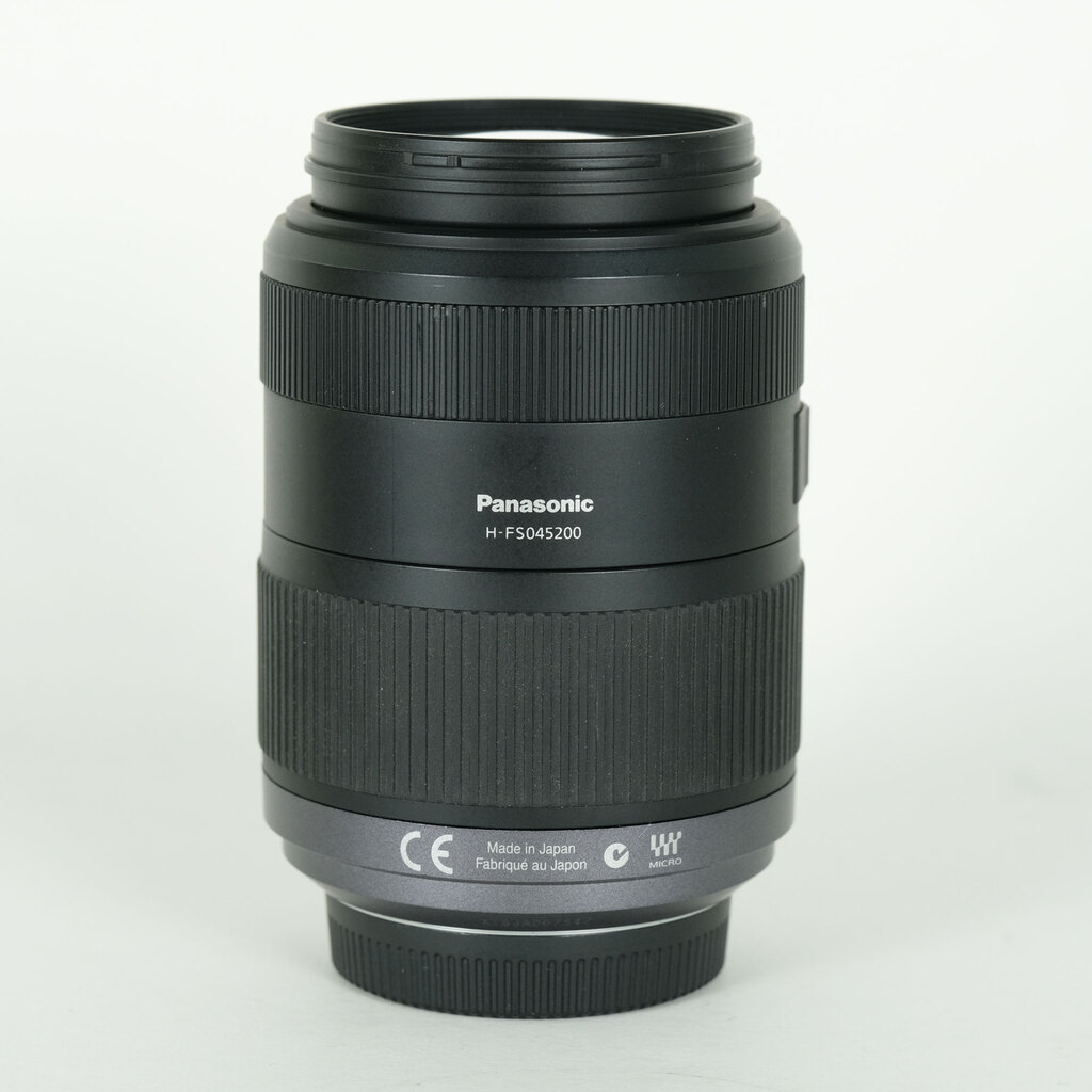 Panasonic LUMIX G VARIO 45-200mm F4.0-F5.6 MEGA O.I.S. H-FS045200 Panasonic LUMIX G VARIO 45-200mm F4.0-F5.6 MEGA O.I.S. H-FS045200